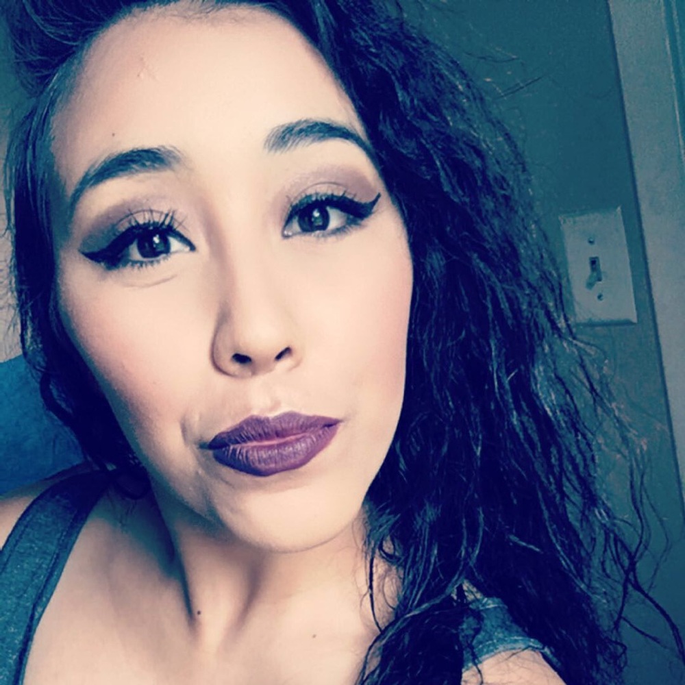 Meet your Posher, Alma